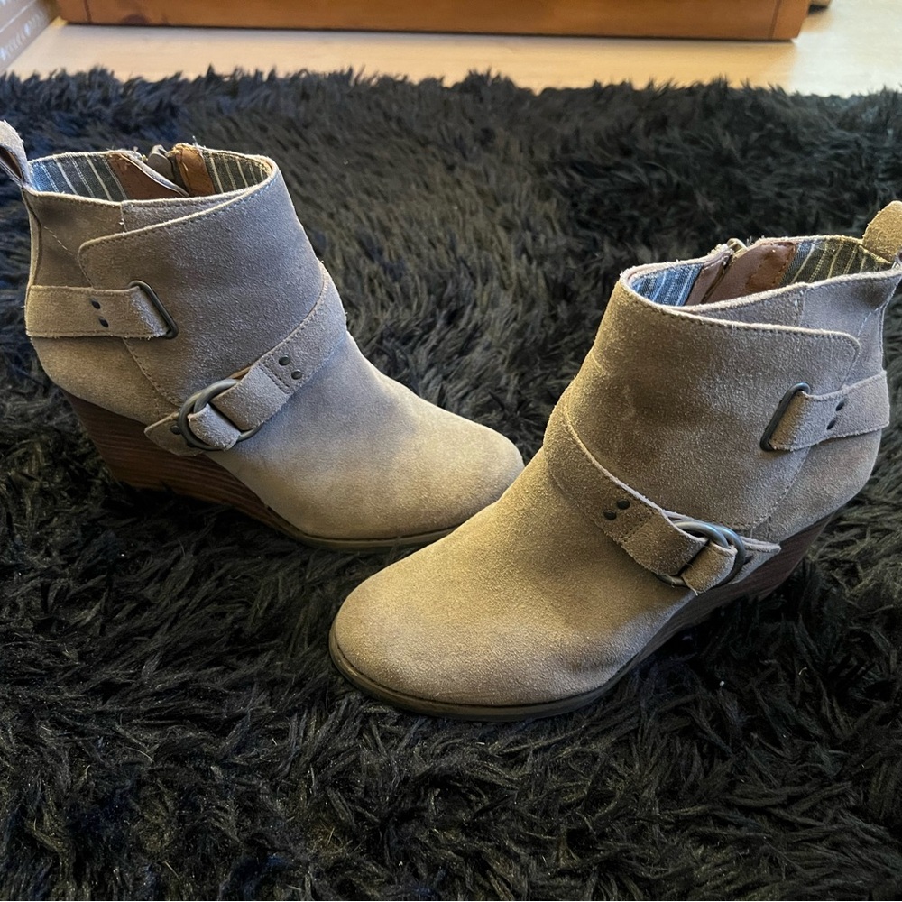 Grey booties lucky brand size 7